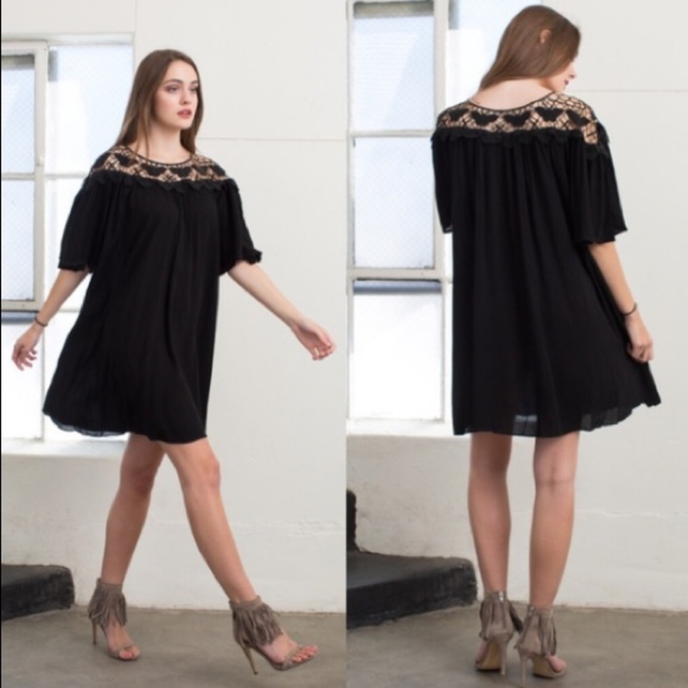 1 Size Small Left - Picture 2 of 5